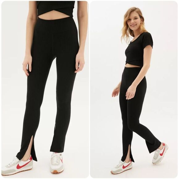 Year of Ours 9 to 5 Ribbed Slit Hem Legging in Black | Small - Picture 1 of 8